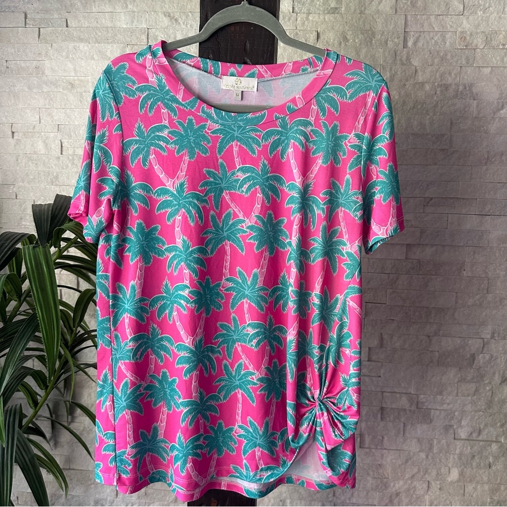 Simply Southern Tropical Pink and Turquoise Green Palm Tree Women's Top Size M